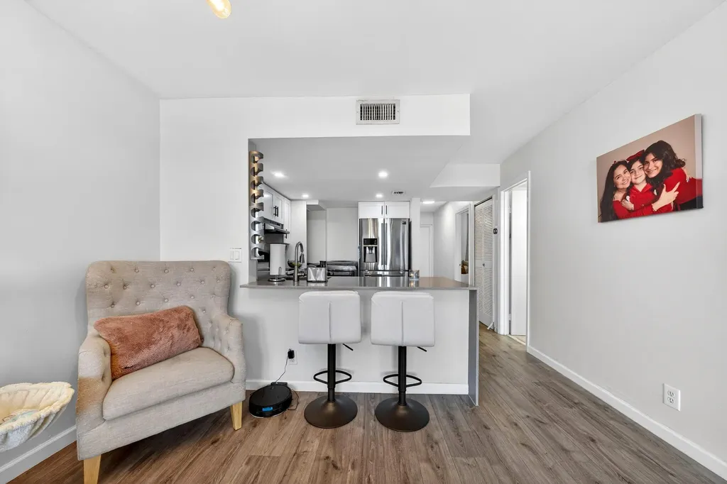 3223 Riverside Drive Coral Springs FL 33065