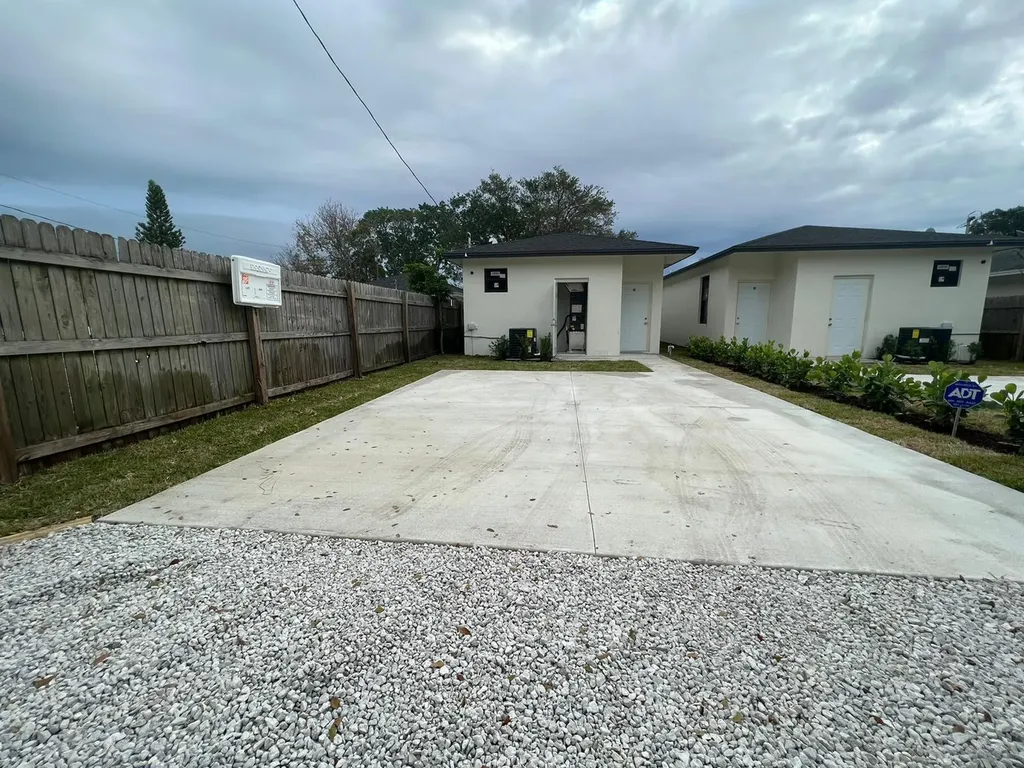 227 N E Street Lake Worth Beach FL 33460