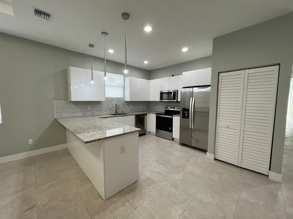 227 N E Street Lake Worth Beach FL 33460