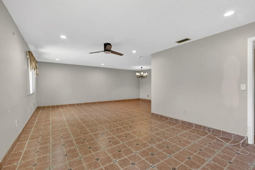67 Macadamia Court Royal Palm Beach FL 33411