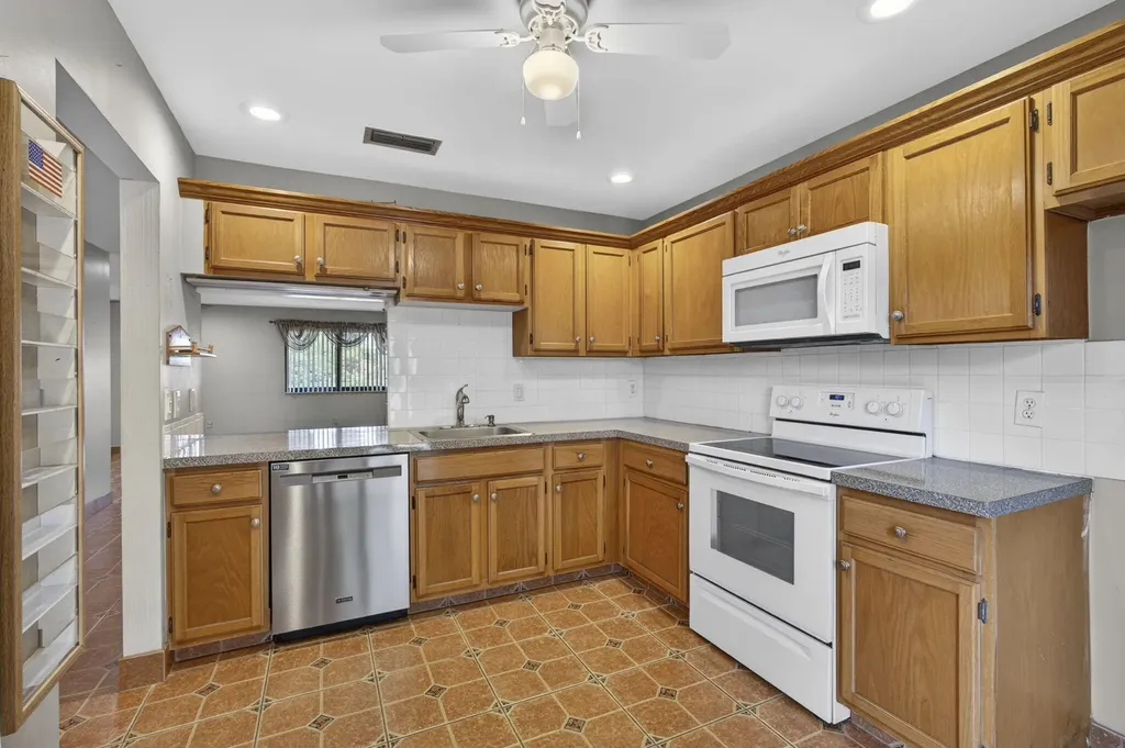 67 Macadamia Court Royal Palm Beach FL 33411