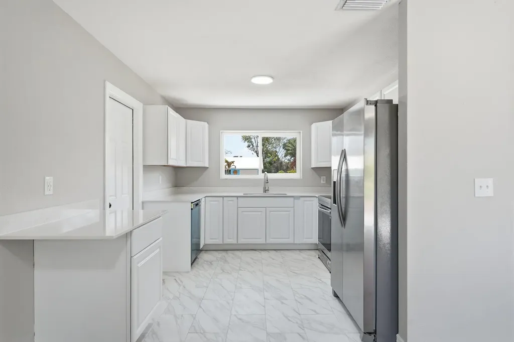 1343 SE Vestridge Lane Port St Lucie FL 34952