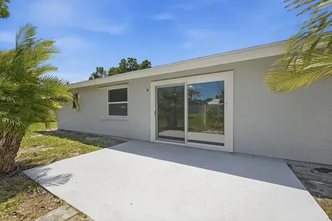 1343 SE Vestridge Lane Port St Lucie FL 34952