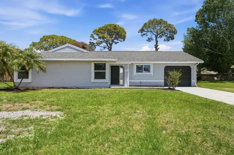 1343 SE Vestridge Lane Port St Lucie FL 34952