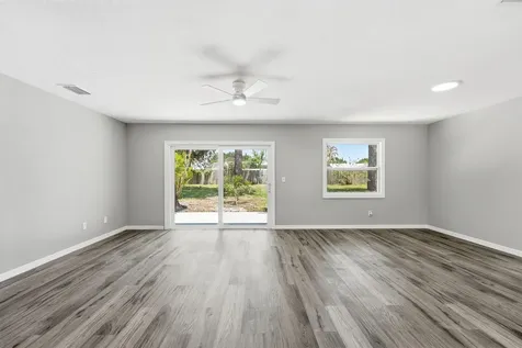 1343 SE Vestridge Lane Port St Lucie FL 34952