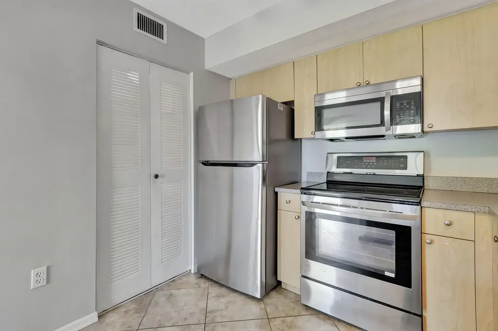 116 Villa Circle Boynton Beach FL 33435