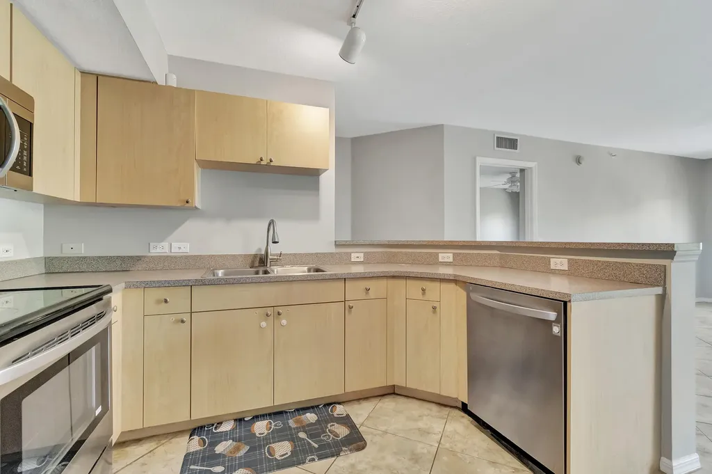 116 Villa Circle Boynton Beach FL 33435