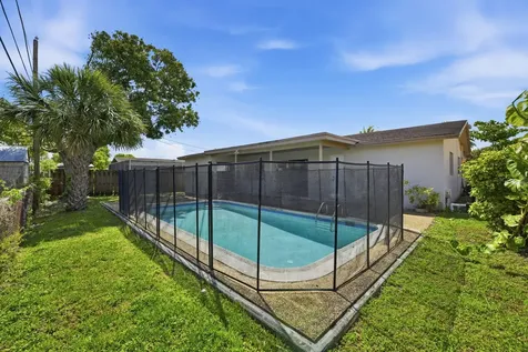 9671 NW 24th Street Sunrise FL 33322