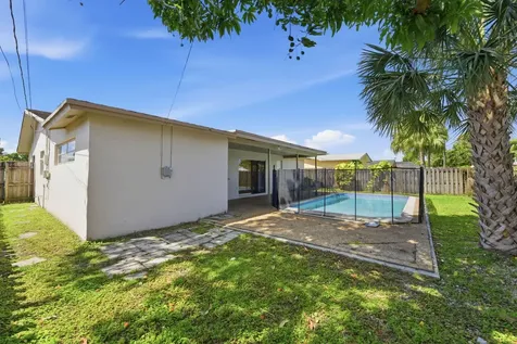 9671 NW 24th Street Sunrise FL 33322