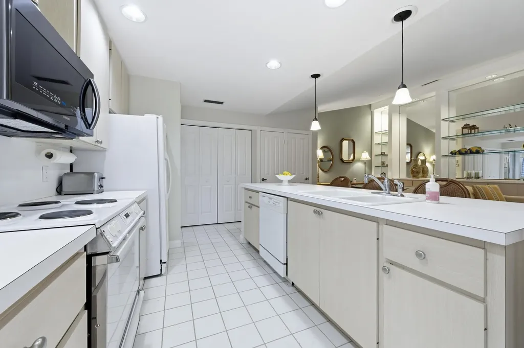 701 Silverleaf Oak Court Palm Beach Gardens FL 33410