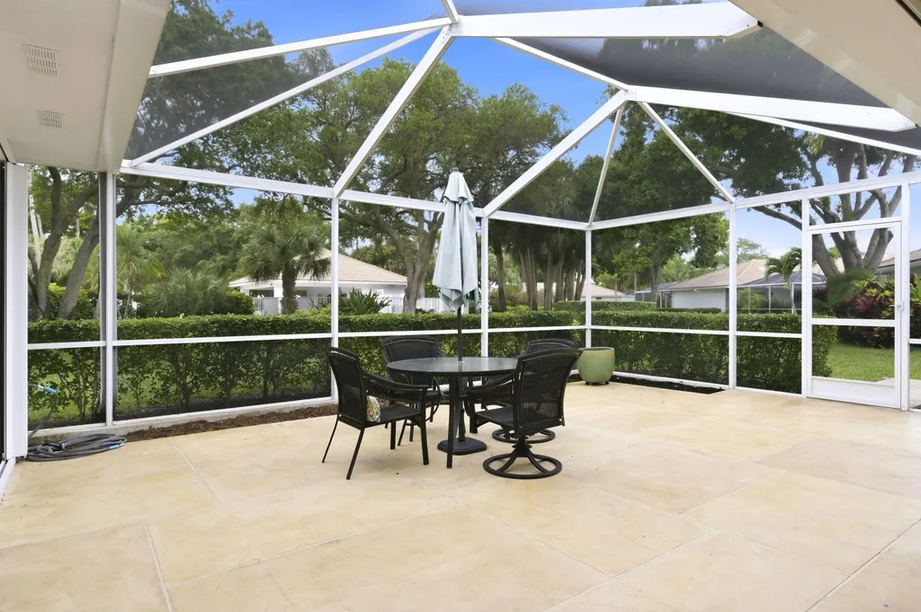 701 Silverleaf Oak Court Palm Beach Gardens FL 33410
