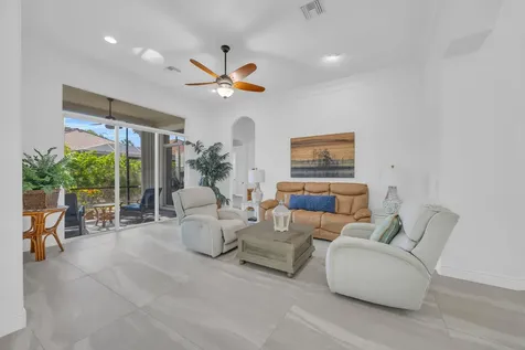 1413 W Island Club Square Vero Beach FL 32963