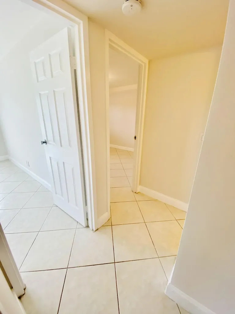 581 Saxony M Delray Beach FL 33446