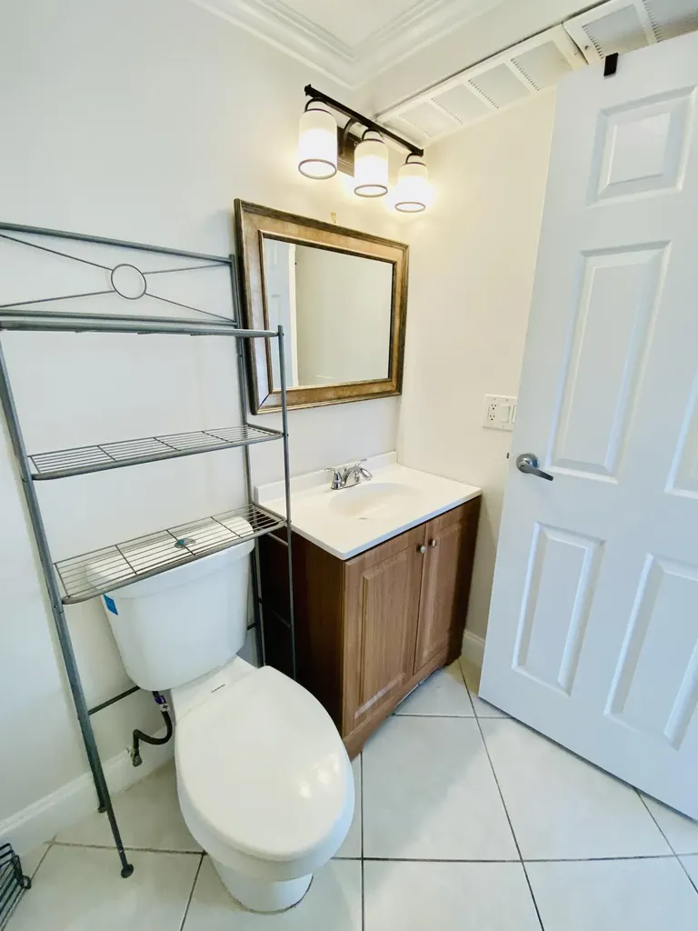 581 Saxony M Delray Beach FL 33446