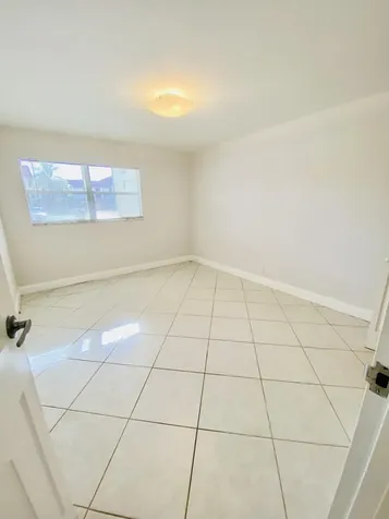 581 Saxony M Delray Beach FL 33446
