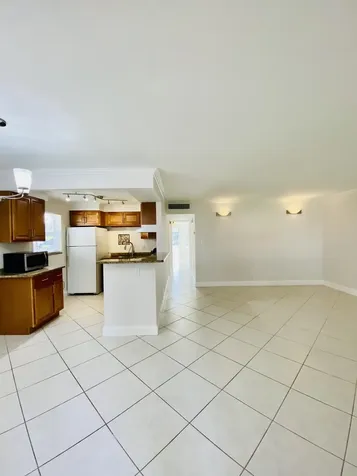 581 Saxony M Delray Beach FL 33446