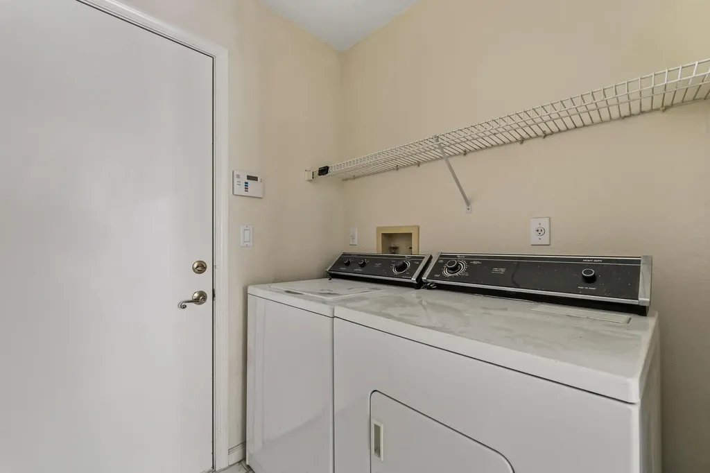 15 Via Carrara Palm Beach Gardens FL 33418