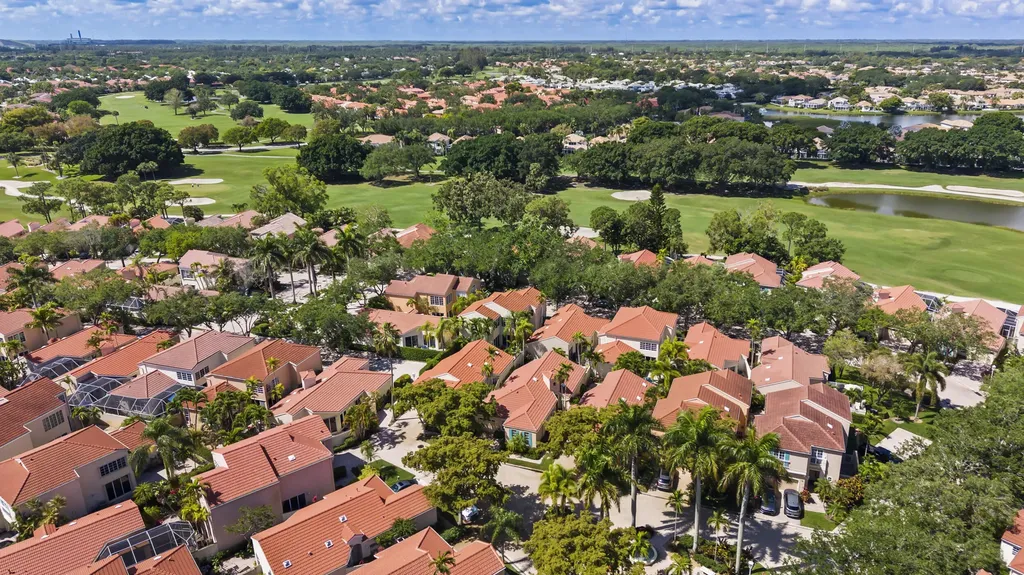 15 Via Carrara Palm Beach Gardens FL 33418