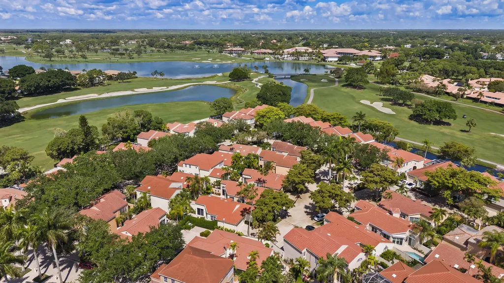 15 Via Carrara Palm Beach Gardens FL 33418