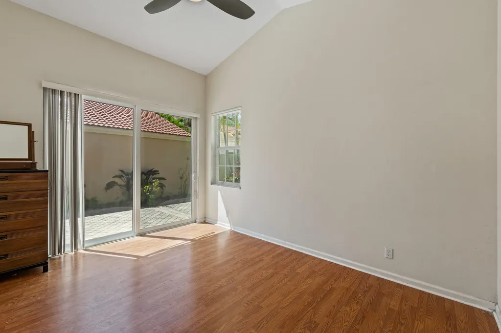 15 Via Carrara Palm Beach Gardens FL 33418