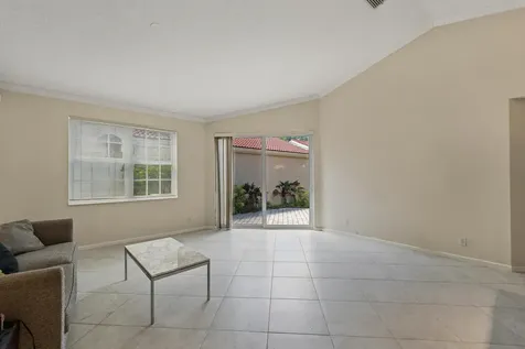 15 Via Carrara Palm Beach Gardens FL 33418