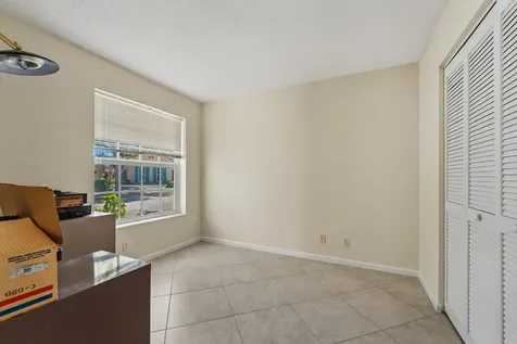 15 Via Carrara Palm Beach Gardens FL 33418