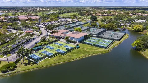 15 Via Carrara Palm Beach Gardens FL 33418