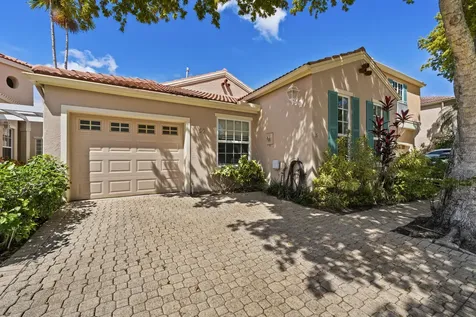 15 Via Carrara Palm Beach Gardens FL 33418