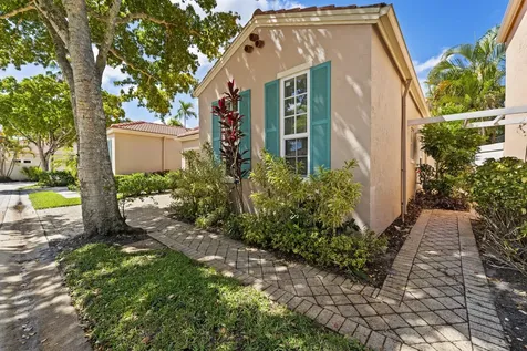 15 Via Carrara Palm Beach Gardens FL 33418