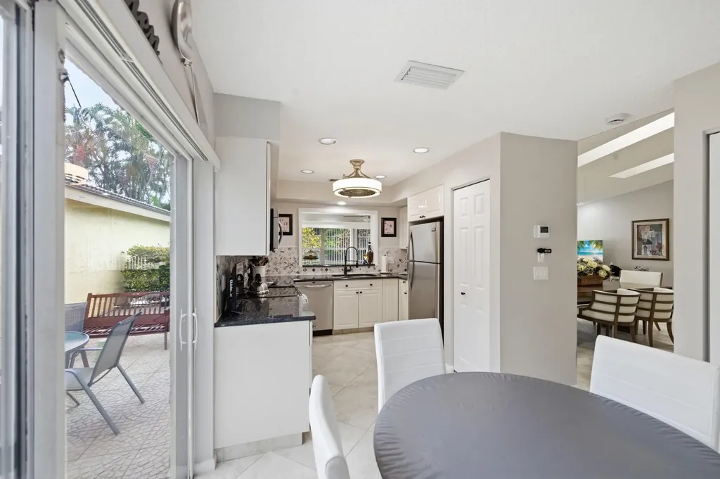 5743 Lakeview Mews Drive Boynton Beach FL 33437