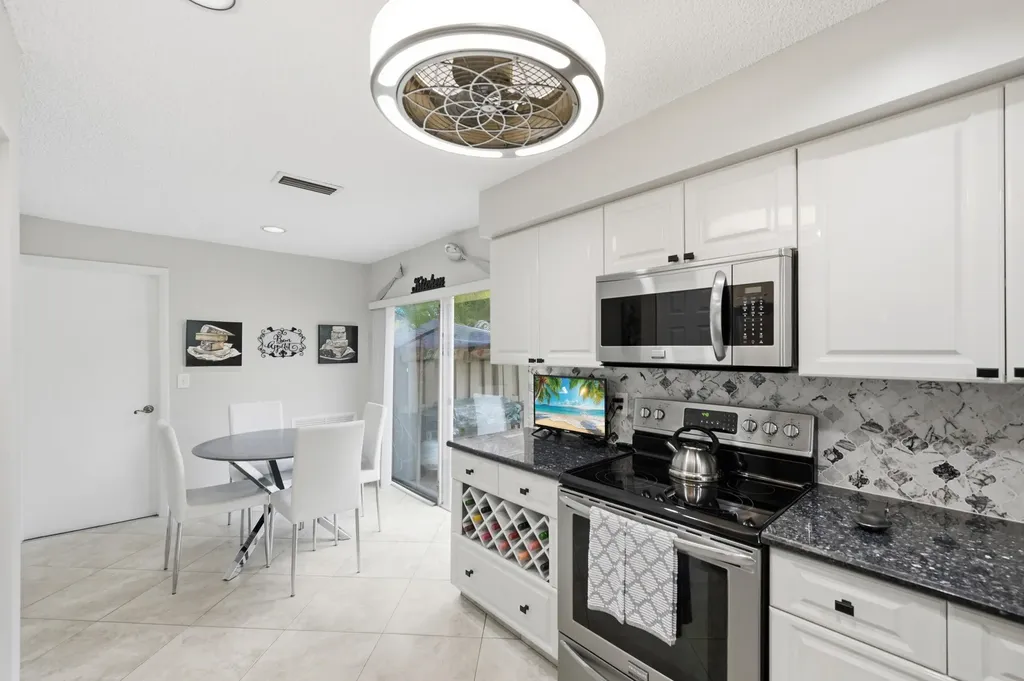 5743 Lakeview Mews Drive Boynton Beach FL 33437