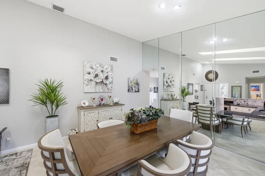 5743 Lakeview Mews Drive Boynton Beach FL 33437