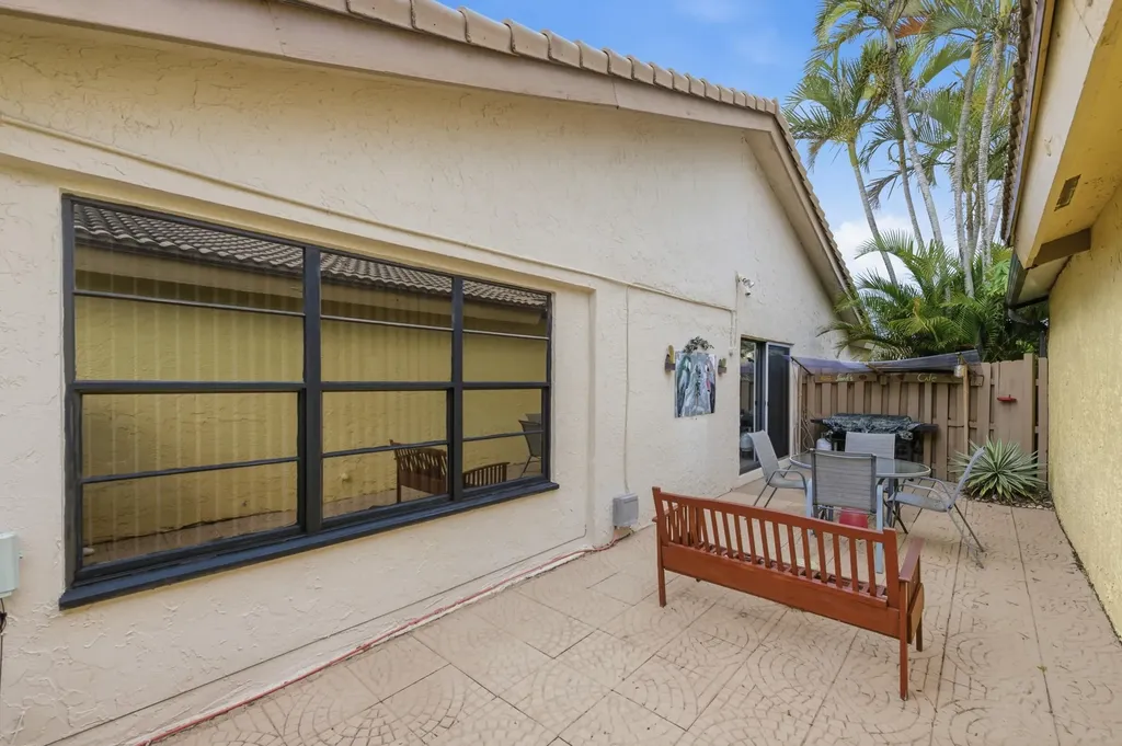 5743 Lakeview Mews Drive Boynton Beach FL 33437