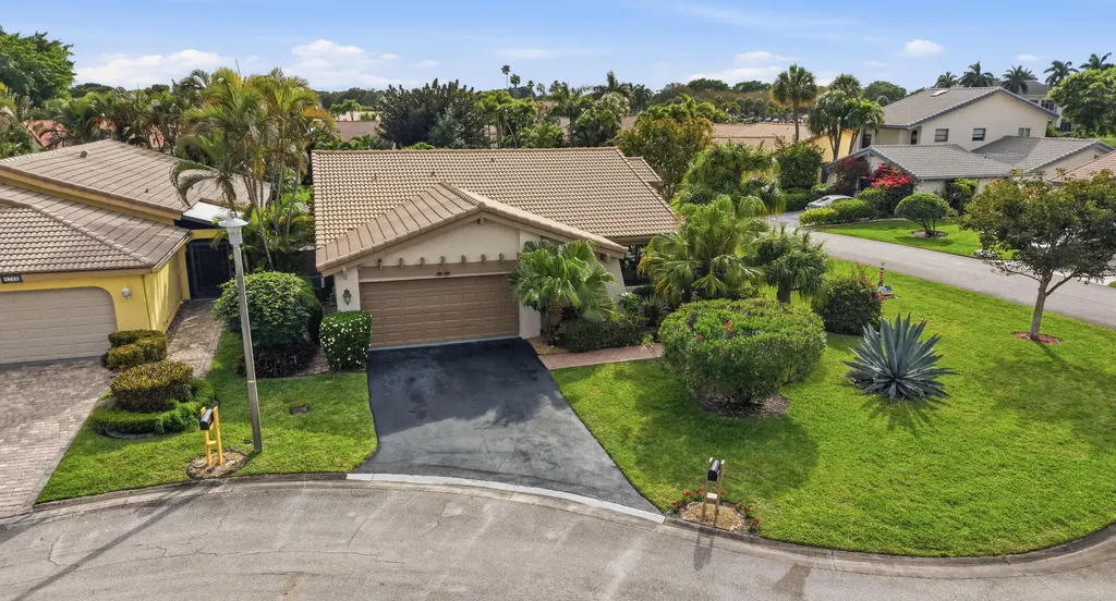 5743 Lakeview Mews Drive Boynton Beach FL 33437