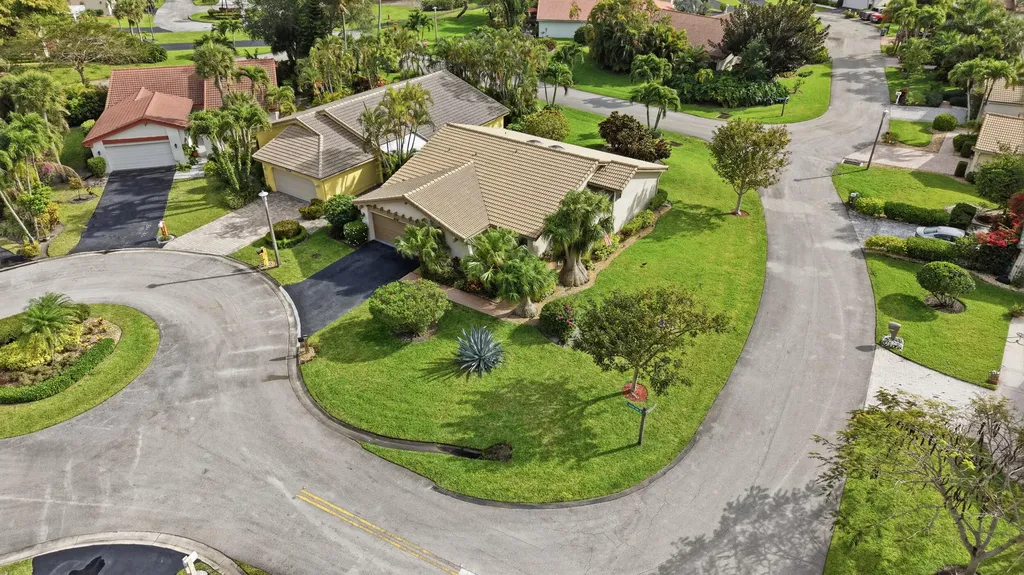 5743 Lakeview Mews Drive Boynton Beach FL 33437