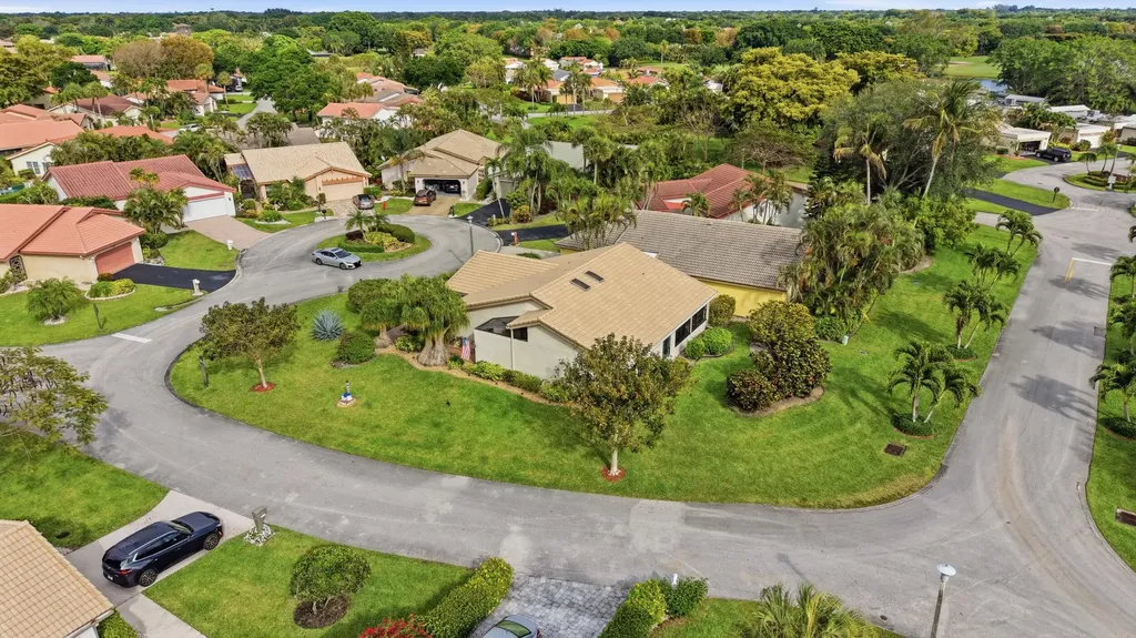5743 Lakeview Mews Drive Boynton Beach FL 33437