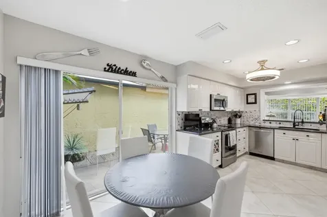 5743 Lakeview Mews Drive Boynton Beach FL 33437