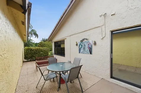 5743 Lakeview Mews Drive Boynton Beach FL 33437