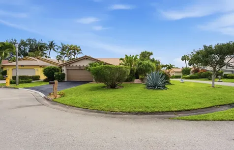 5743 Lakeview Mews Drive Boynton Beach FL 33437