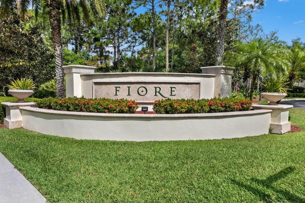 10103 W Myrtlewood Circle Circle W Palm Beach Gardens FL 33418