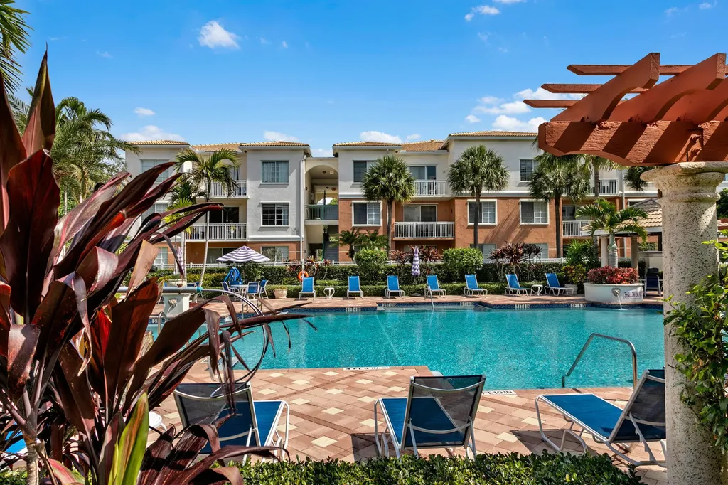 10103 W Myrtlewood Circle Circle W Palm Beach Gardens FL 33418