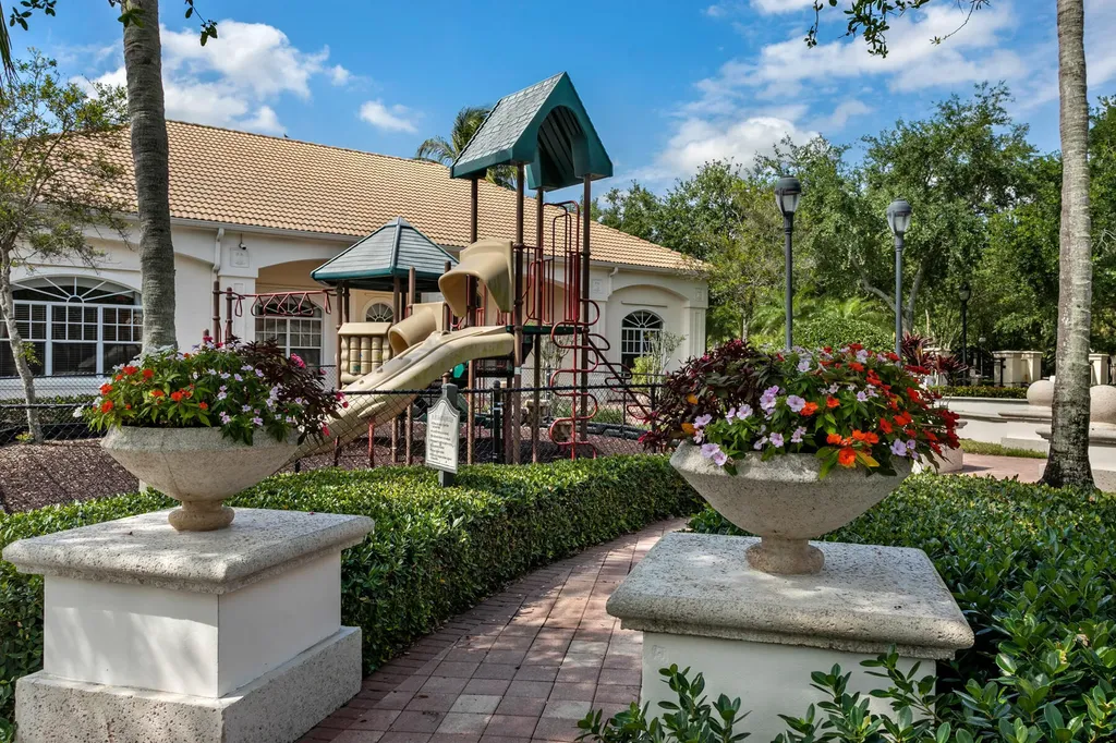 10103 W Myrtlewood Circle Circle W Palm Beach Gardens FL 33418