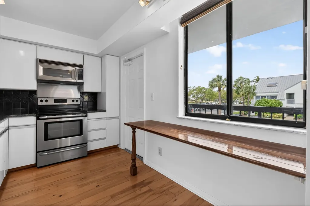 1605 S Us Highway 1 Jupiter FL 33477