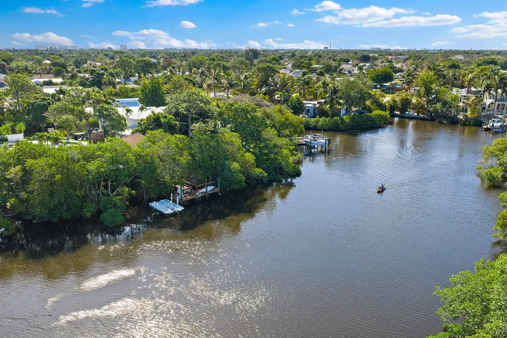 702 Warren Drive Jupiter FL 33458