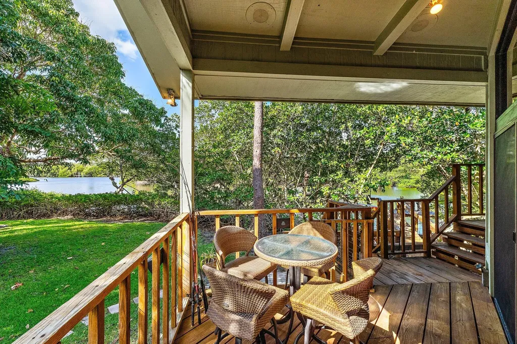 702 Warren Drive Jupiter FL 33458