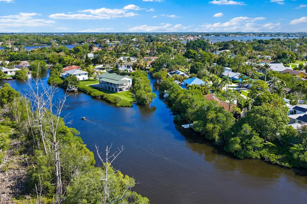 702 Warren Drive Jupiter FL 33458