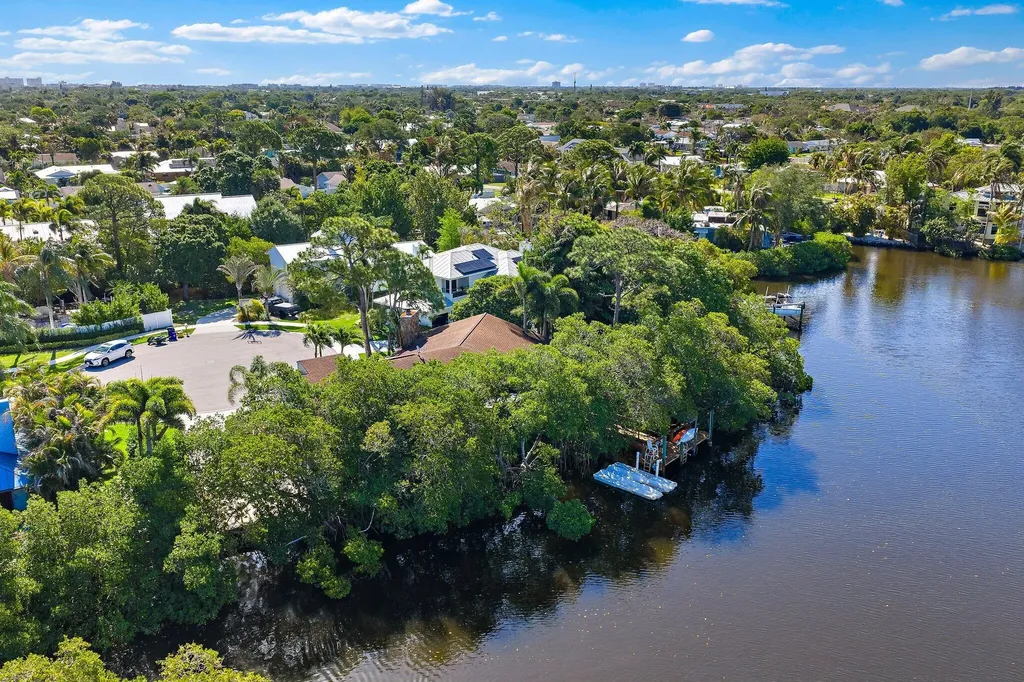 702 Warren Drive Jupiter FL 33458