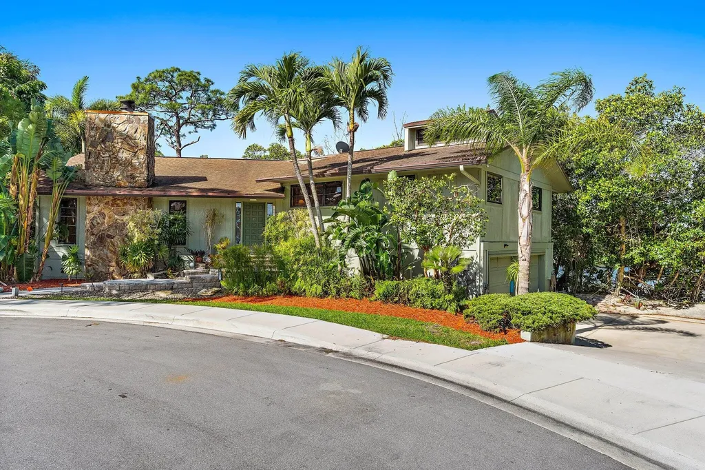 702 Warren Drive Jupiter FL 33458