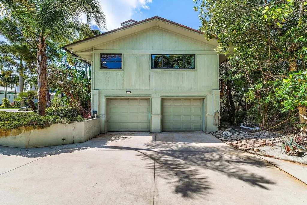 702 Warren Drive Jupiter FL 33458