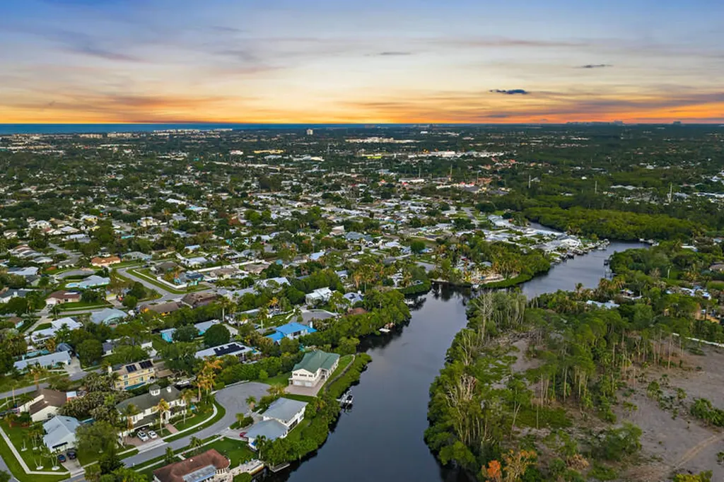 702 Warren Drive Jupiter FL 33458